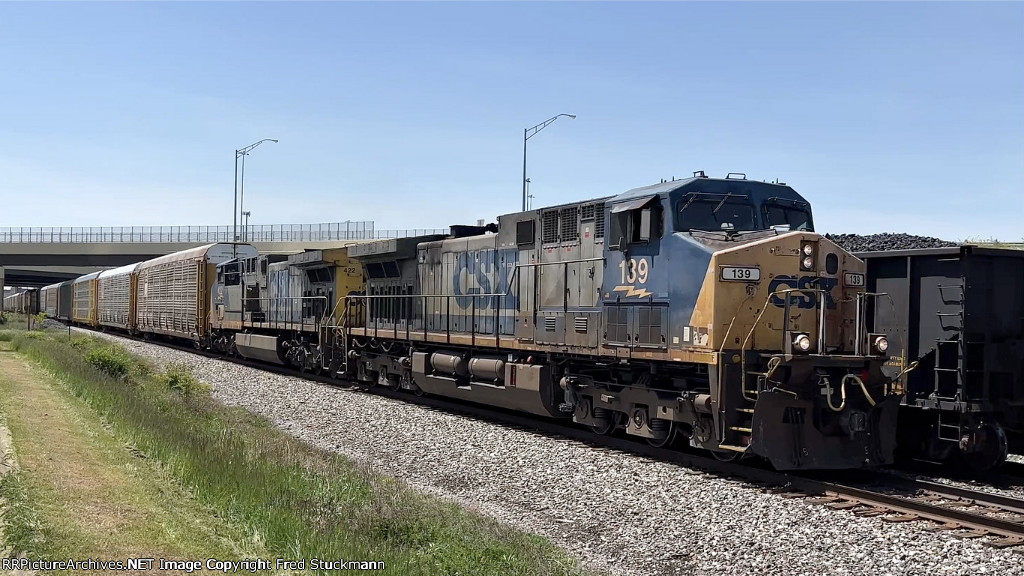 CSX 139 leads M214.